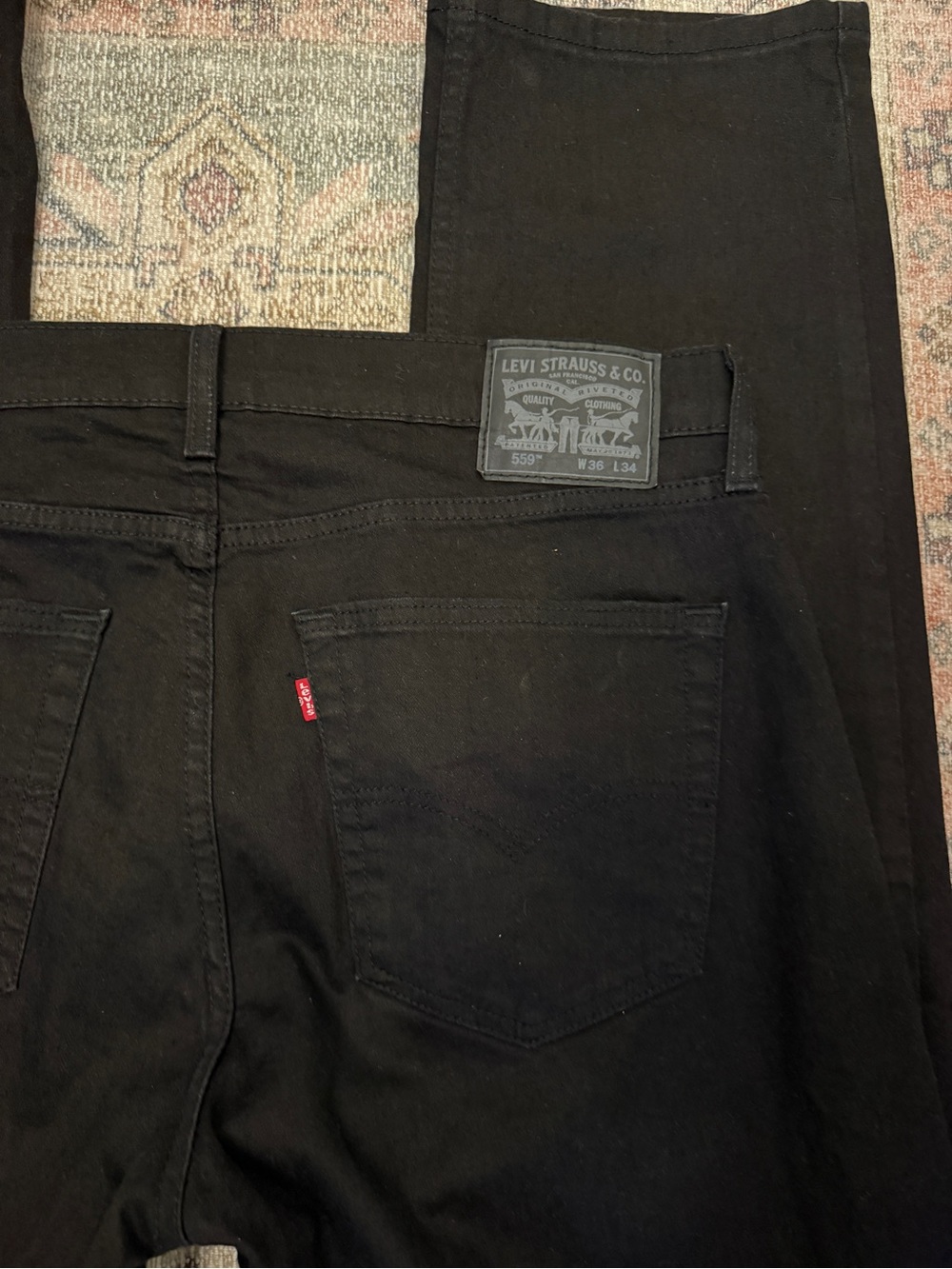 Levi's Black Straight Men's Jeans with Red Tab 559